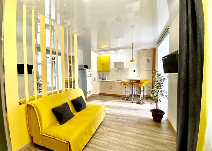 Grey&Yellow На Коцюбинського